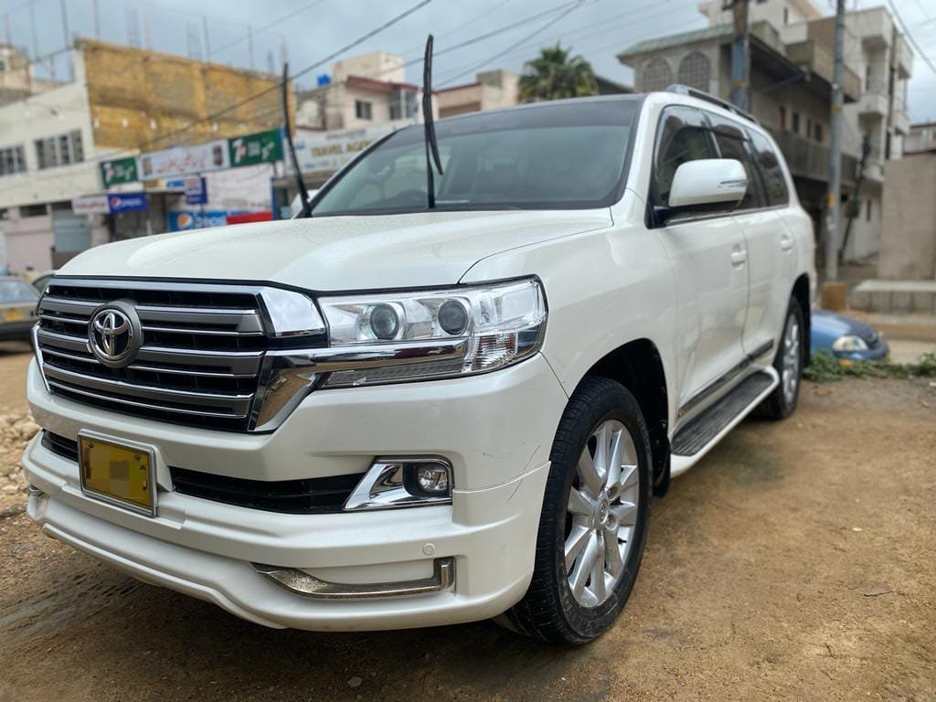 Why PPF Is Important for Luxury Cars in Karachi